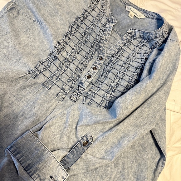 Women’s SOLD Tantrums lightweight denim shirt large - Picture 2 of 11